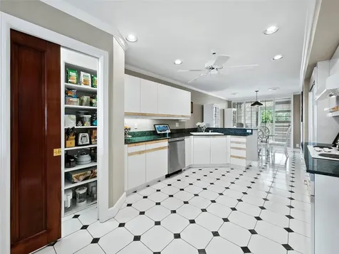 370 Gulf Of Mexico Drive Longboat Key FL 34228
