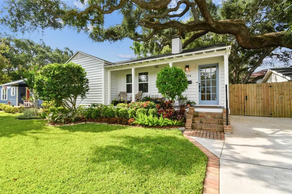 3004 W San Miguel Street Tampa FL 33629