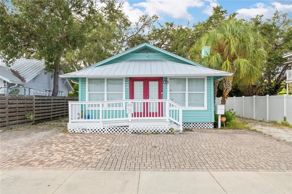 1950 Adams Lane Sarasota FL 34236