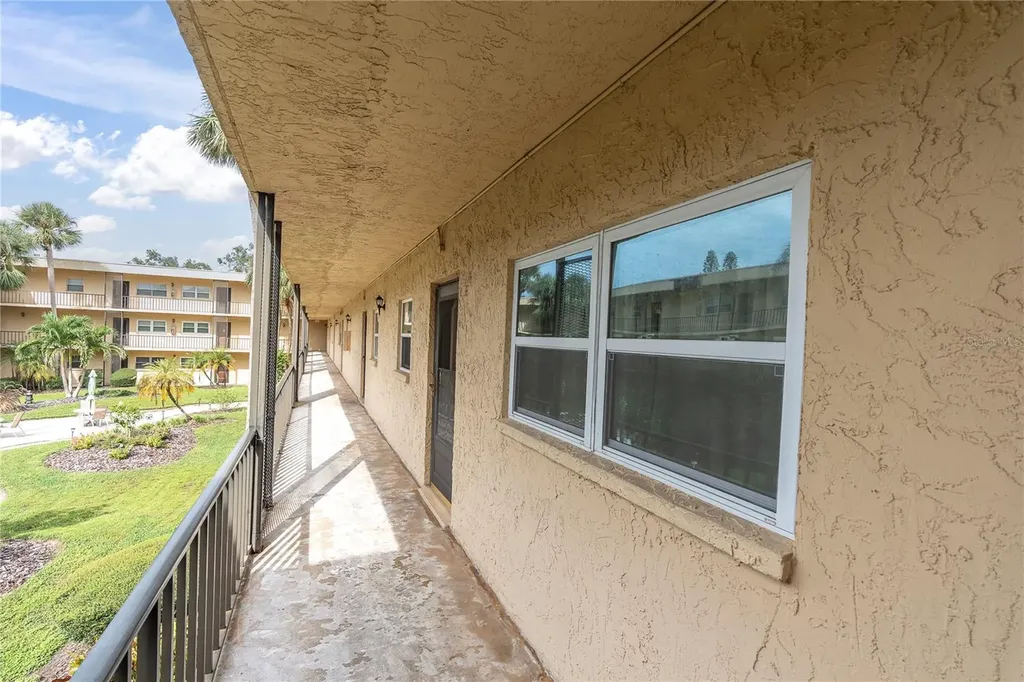 11485 Oakhurst Road Largo FL 33774