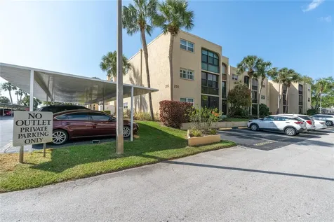 11485 Oakhurst Road Largo FL 33774