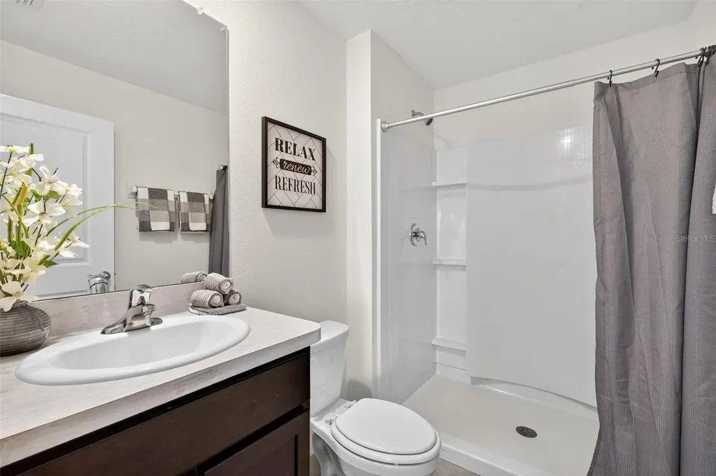 3819 Mannered Gold Avenue Bradenton FL 34208