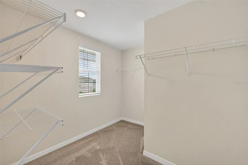 3819 Mannered Gold Avenue Bradenton FL 34208