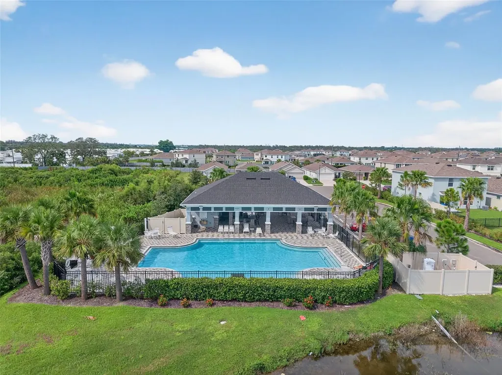3819 Mannered Gold Avenue Bradenton FL 34208