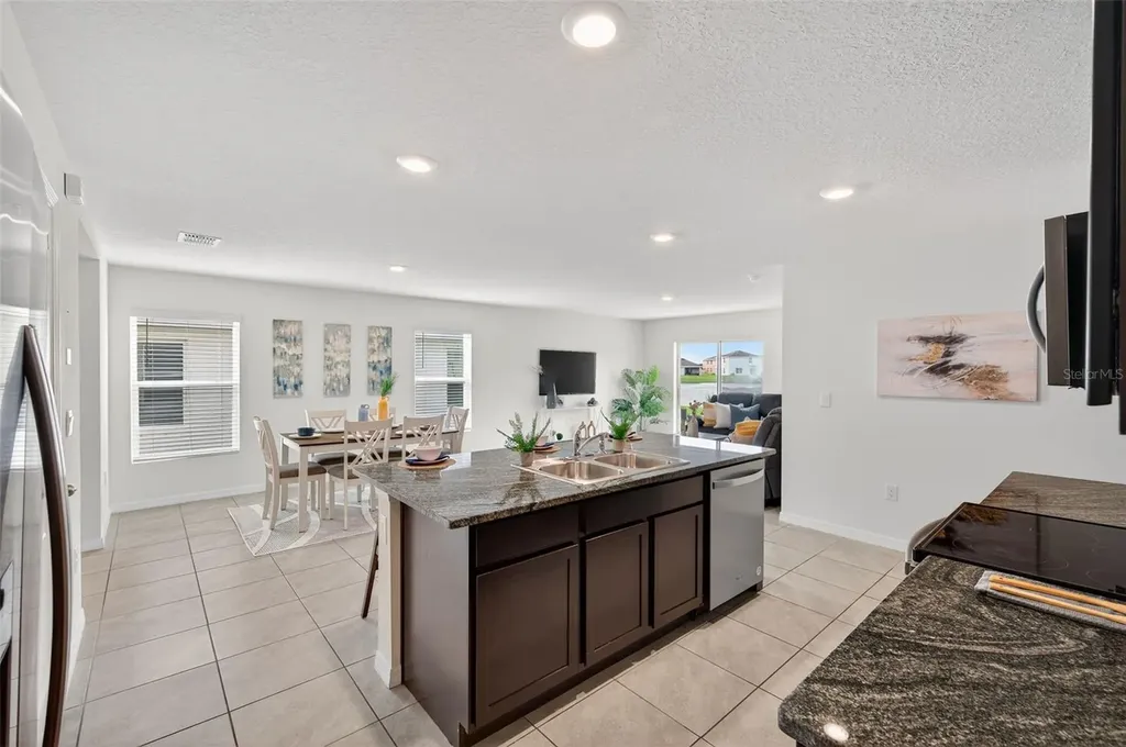 3819 Mannered Gold Avenue Bradenton FL 34208