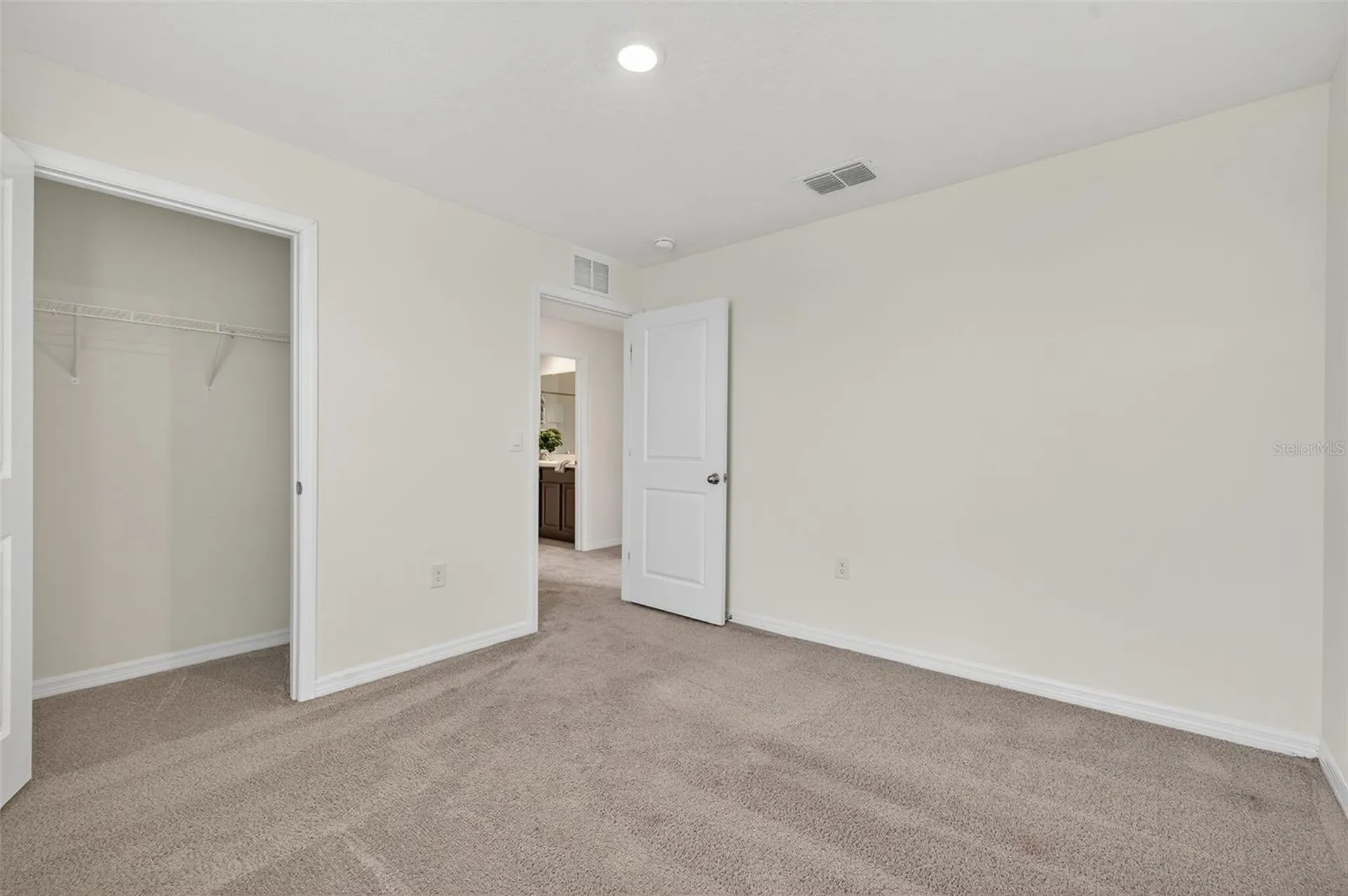 3819 Mannered Gold Avenue Bradenton FL 34208