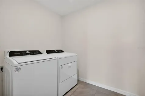 3819 Mannered Gold Avenue Bradenton FL 34208