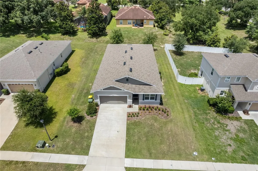 2536 Autumn Stream Drive Leesburg FL 34748