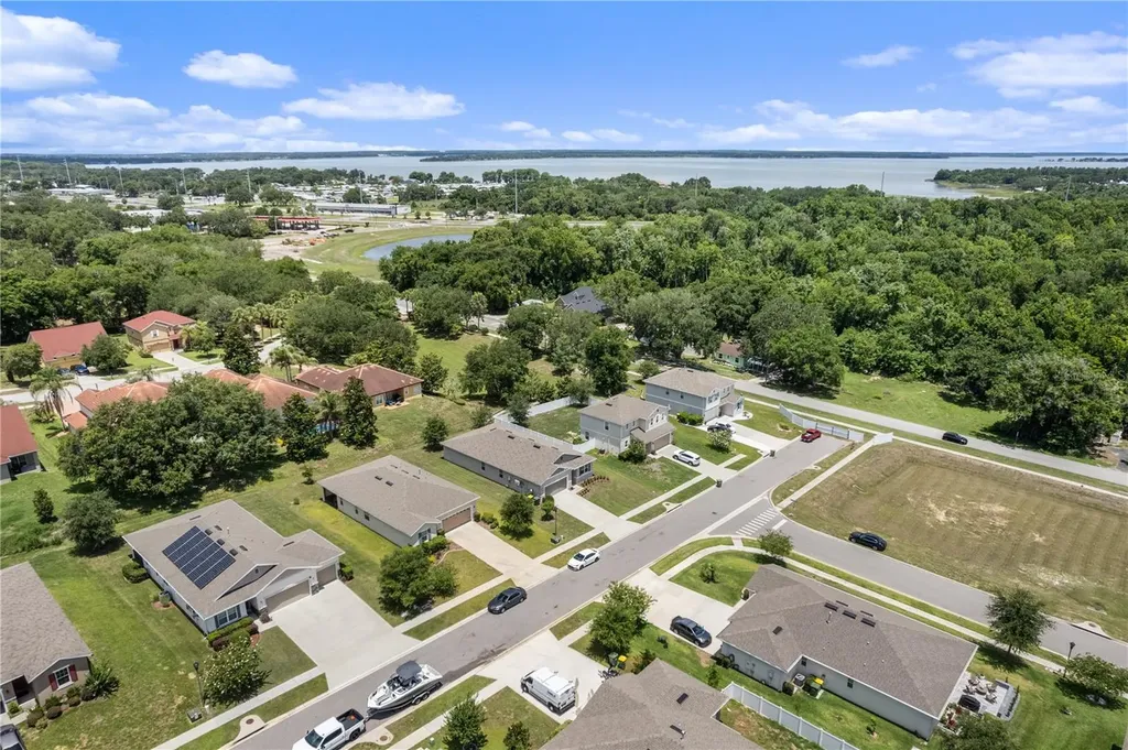 2536 Autumn Stream Drive Leesburg FL 34748