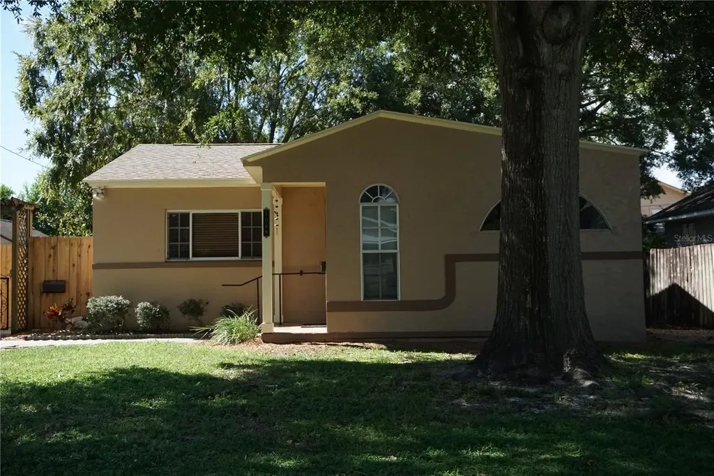 1066 18th Avenue N St Petersburg FL 33704