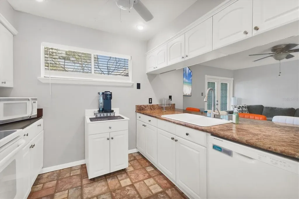 4371 Sandner Drive Sarasota FL 34243