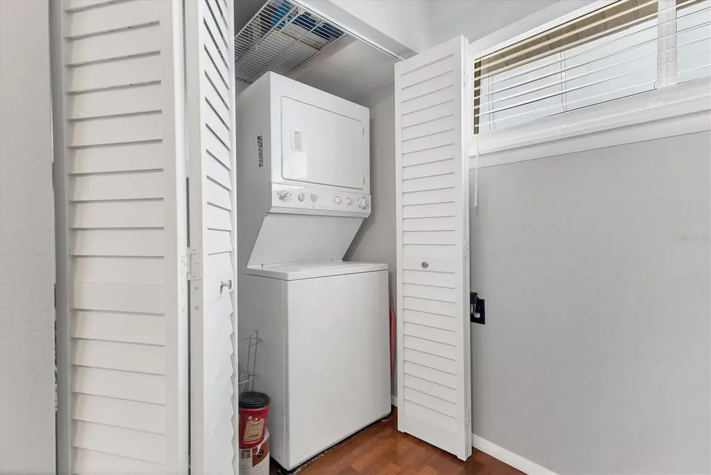 4371 Sandner Drive Sarasota FL 34243