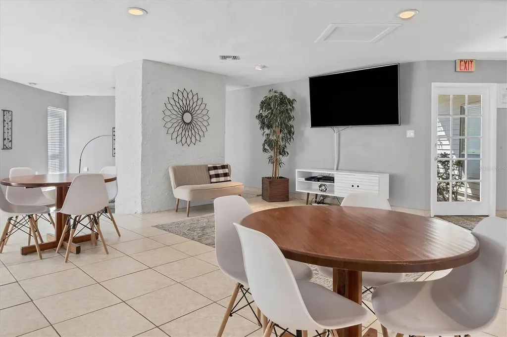 4371 Sandner Drive Sarasota FL 34243