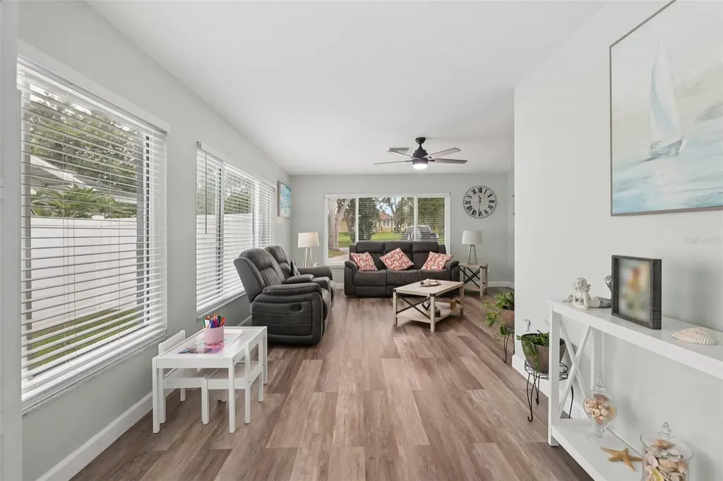 1004 Peninsula Avenue Tarpon Springs FL 34689