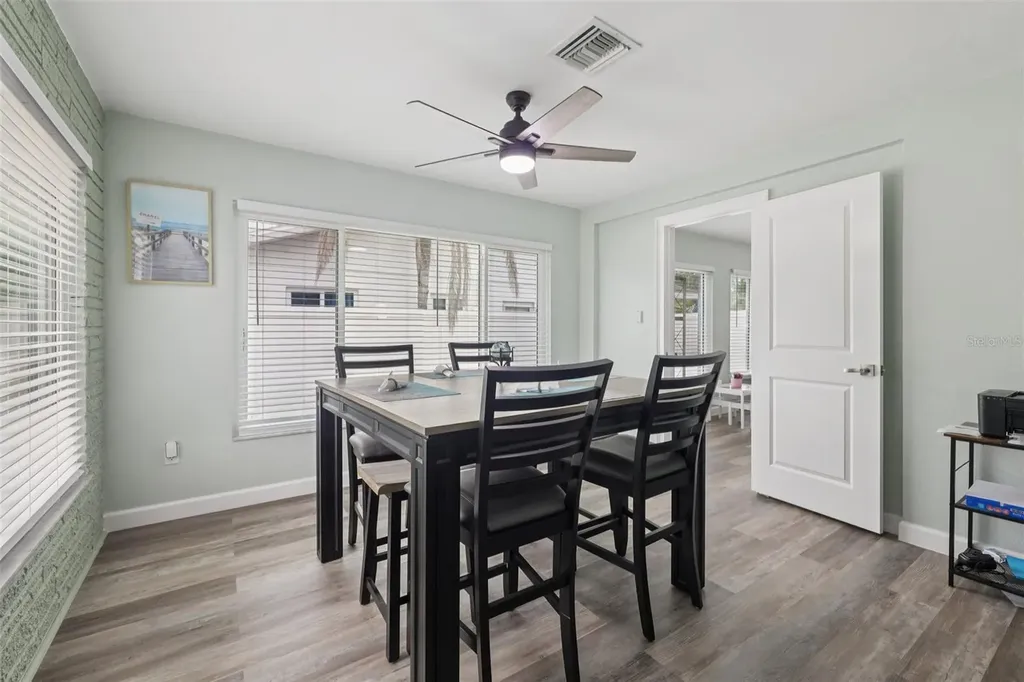 1004 Peninsula Avenue Tarpon Springs FL 34689