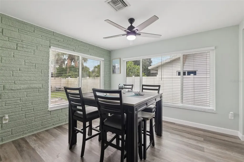 1004 Peninsula Avenue Tarpon Springs FL 34689