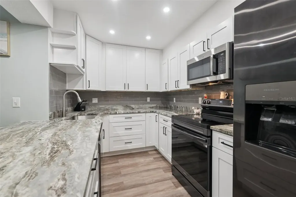 1004 Peninsula Avenue Tarpon Springs FL 34689