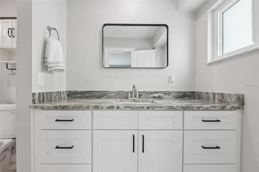 1004 Peninsula Avenue Tarpon Springs FL 34689