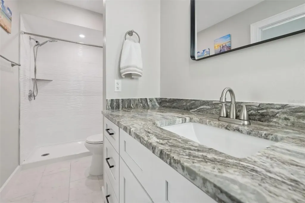 1004 Peninsula Avenue Tarpon Springs FL 34689