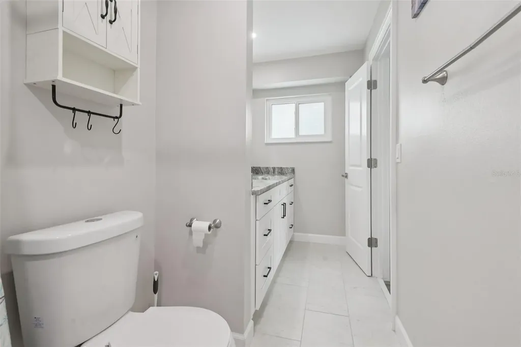 1004 Peninsula Avenue Tarpon Springs FL 34689