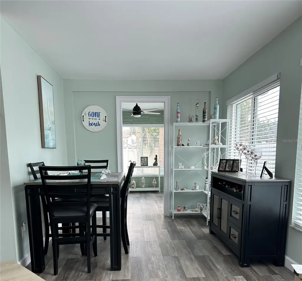 1004 Peninsula Avenue Tarpon Springs FL 34689