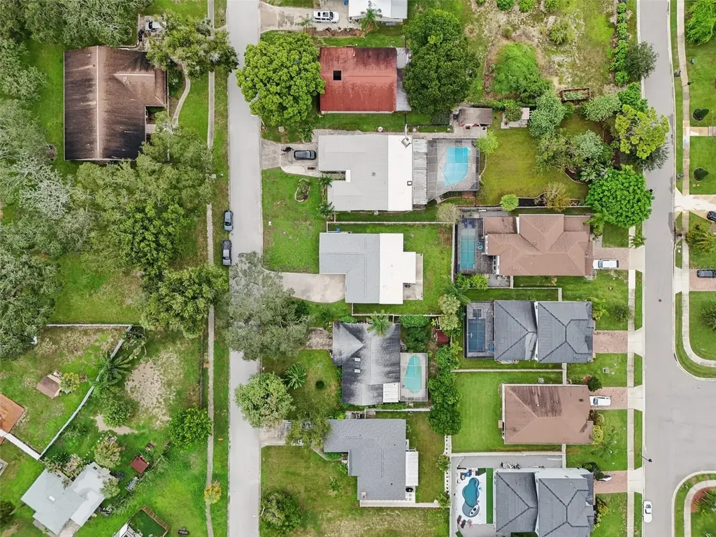 1004 Peninsula Avenue Tarpon Springs FL 34689