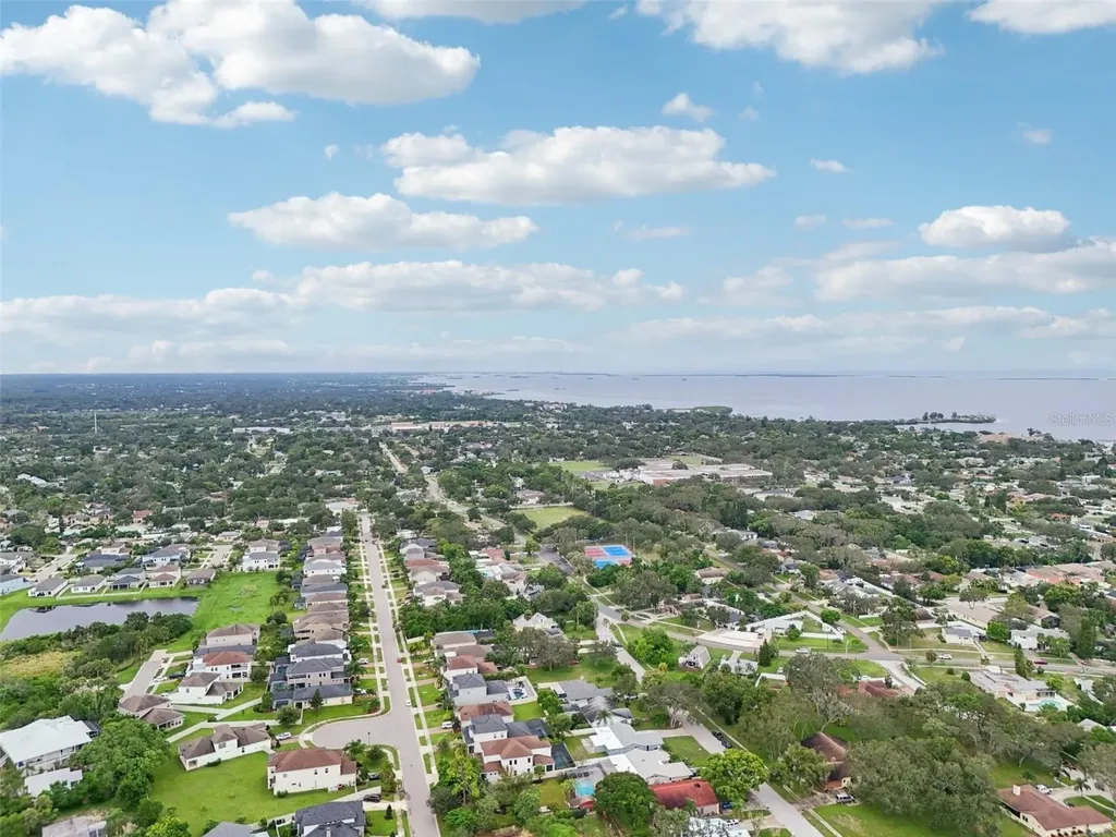 1004 Peninsula Avenue Tarpon Springs FL 34689