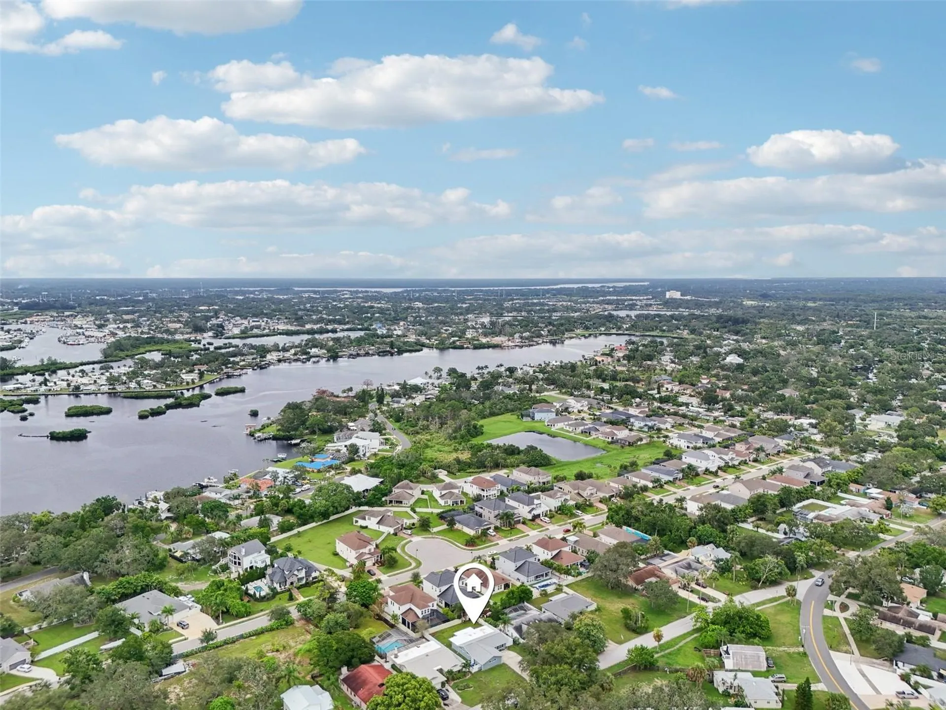 1004 Peninsula Avenue Tarpon Springs FL 34689
