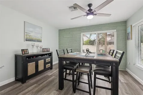 1004 Peninsula Avenue Tarpon Springs FL 34689