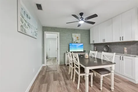 1004 Peninsula Avenue Tarpon Springs FL 34689