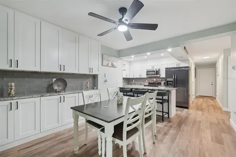 1004 Peninsula Avenue Tarpon Springs FL 34689