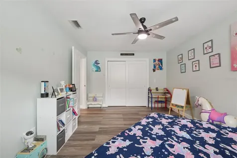 1004 Peninsula Avenue Tarpon Springs FL 34689