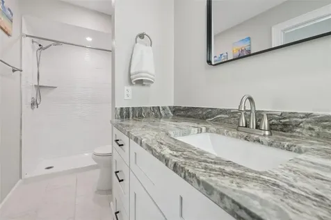 1004 Peninsula Avenue Tarpon Springs FL 34689
