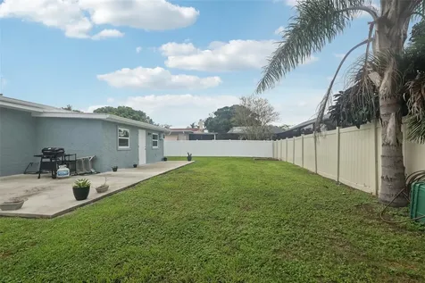 1004 Peninsula Avenue Tarpon Springs FL 34689