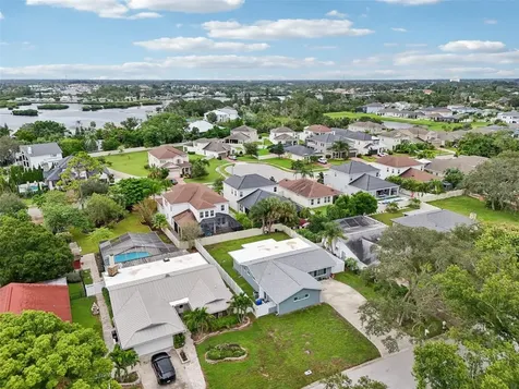 1004 Peninsula Avenue Tarpon Springs FL 34689