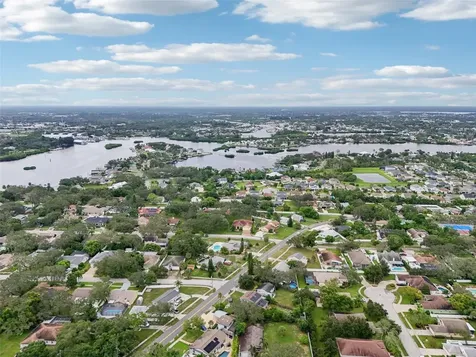 1004 Peninsula Avenue Tarpon Springs FL 34689