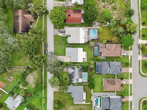 1004 Peninsula Avenue Tarpon Springs FL 34689