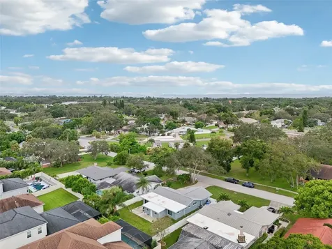 1004 Peninsula Avenue Tarpon Springs FL 34689