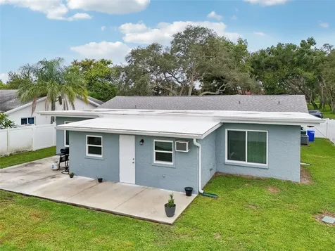 1004 Peninsula Avenue Tarpon Springs FL 34689