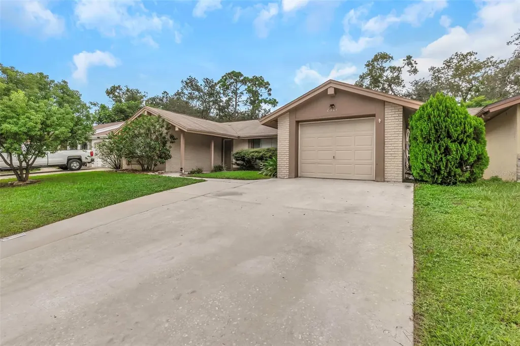 8401 Clover Hill Loop Hudson FL 34667