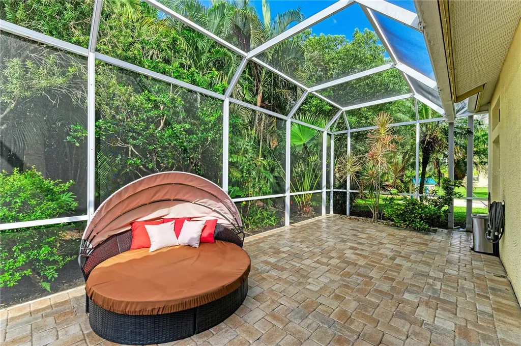 6622 Oakbrooke Circle Bradenton FL 34202