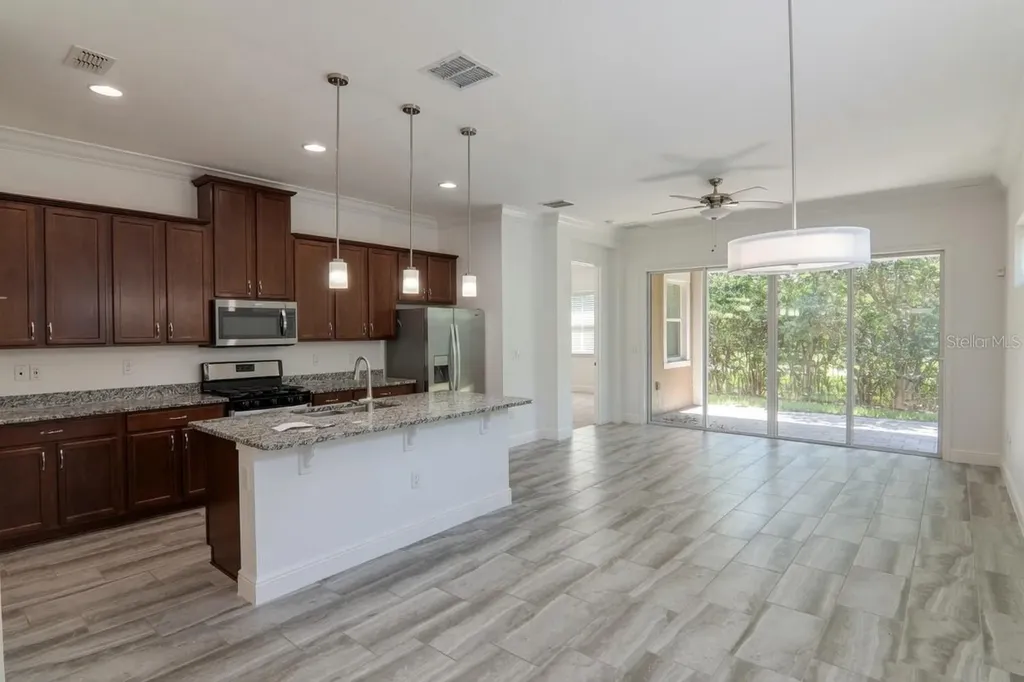 2491 Yellow Brick Road St Cloud FL 34772