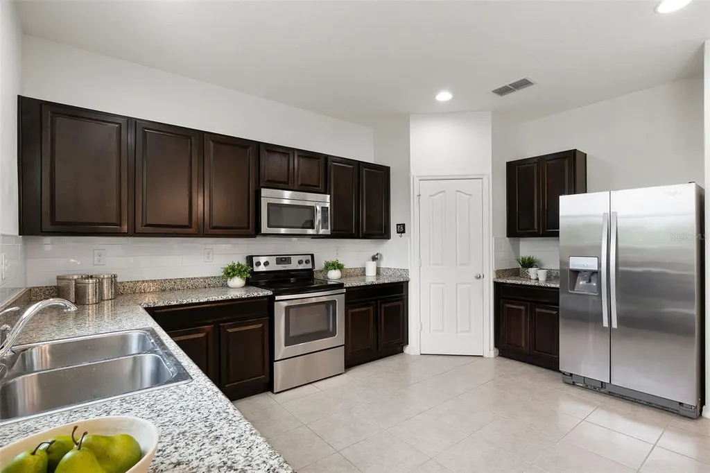 2815 Shelburne Way St Cloud FL 34772