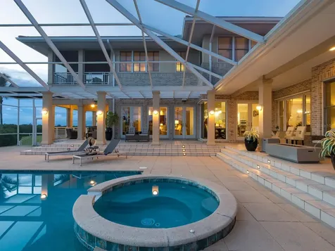5800 Tidewood Avenue Sarasota FL 34231