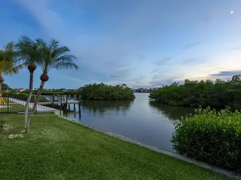 5800 Tidewood Avenue Sarasota FL 34231