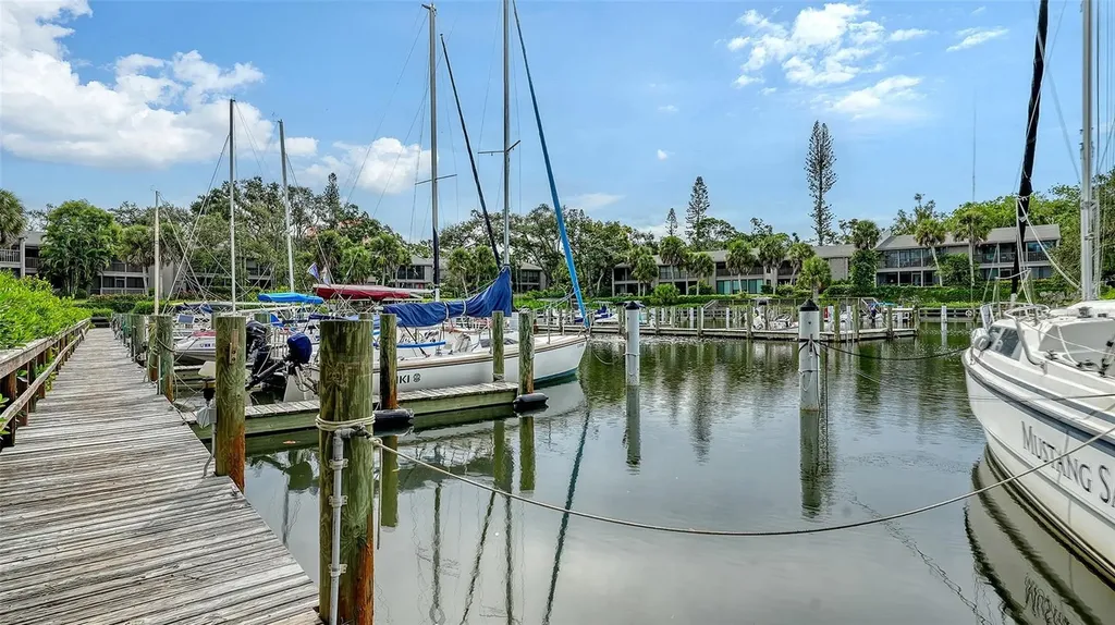 1520 Pelican Point Drive Sarasota FL 34231
