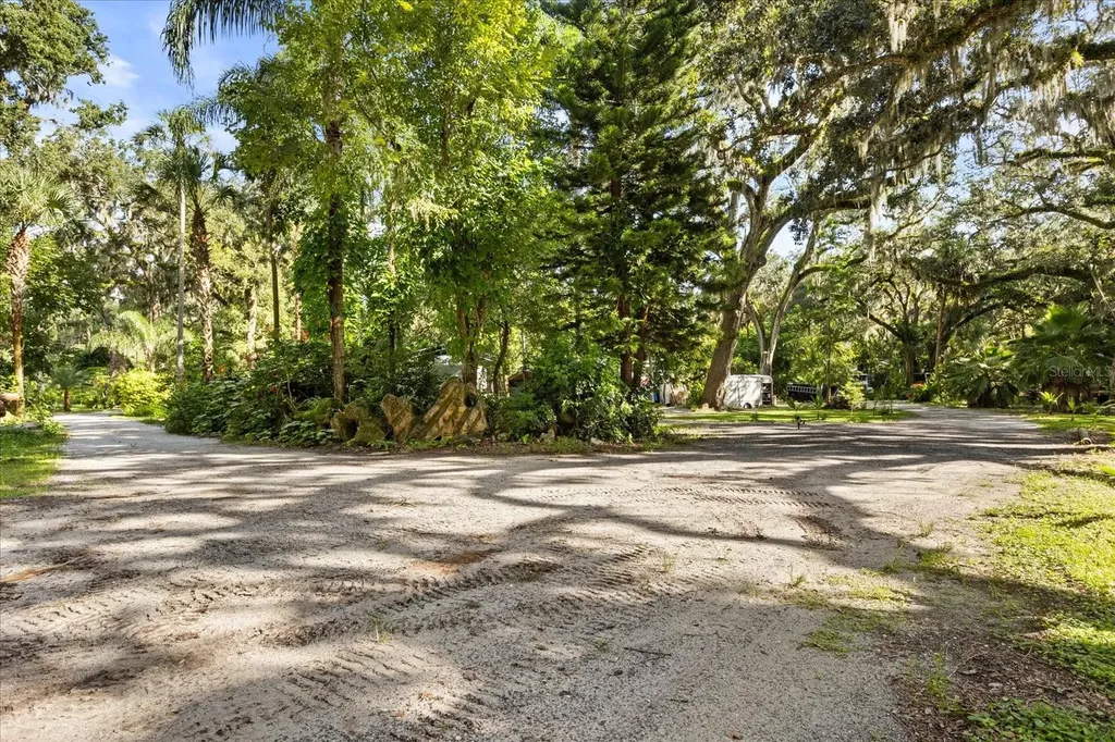 895 Nixon Lane Port Orange FL 32129