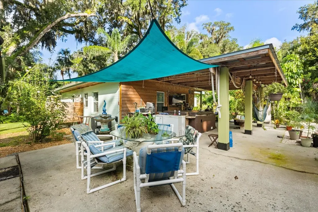 895 Nixon Lane Port Orange FL 32129