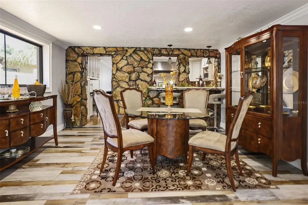 2035 28th Street S St Petersburg FL 33712