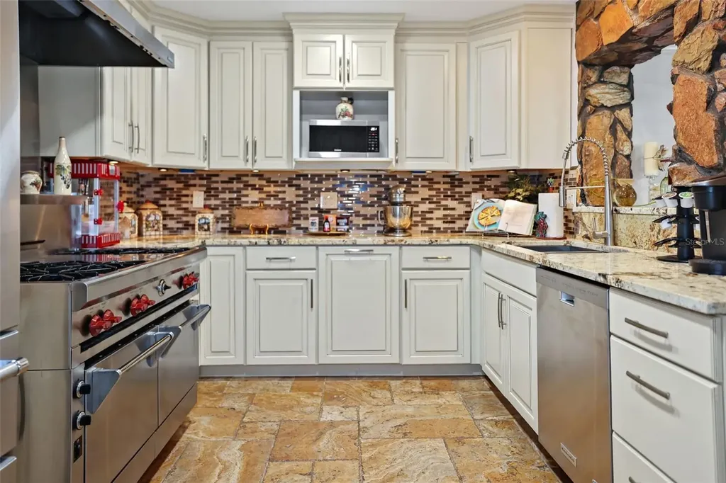2035 28th Street S St Petersburg FL 33712